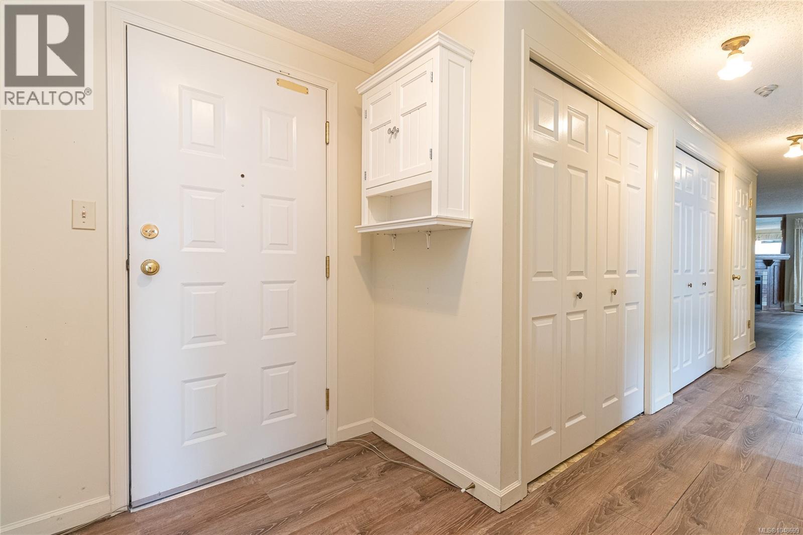 303 720 Vancouver St Property Photo 4