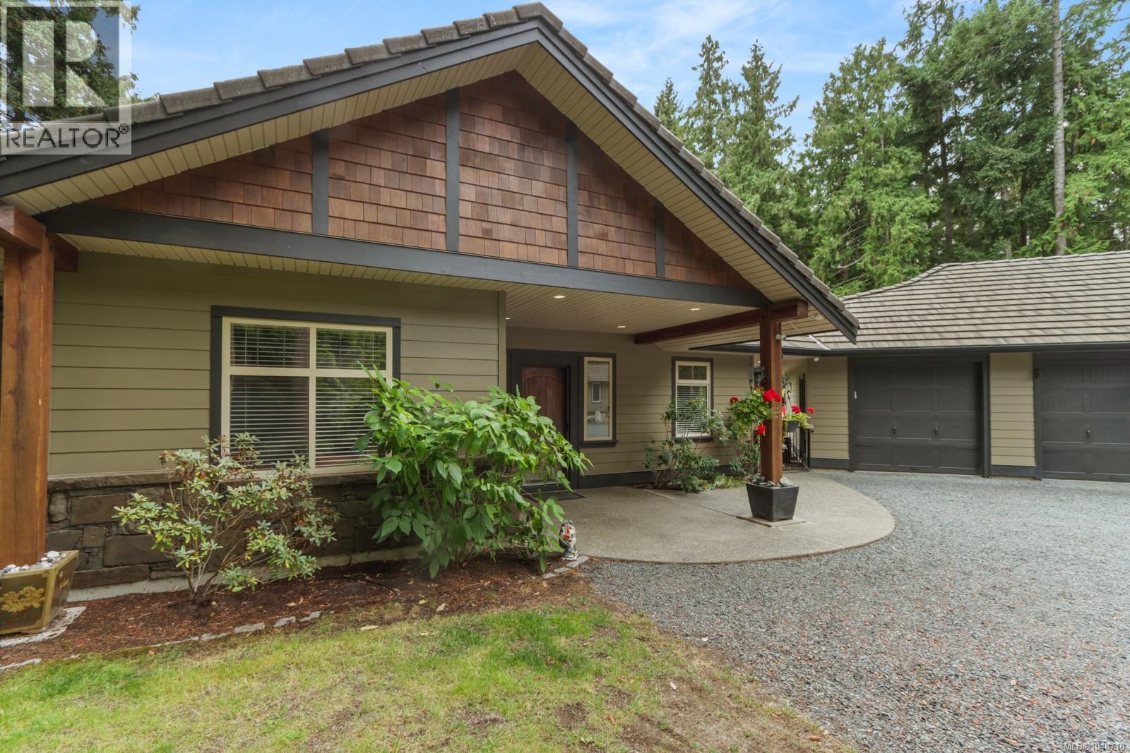 1090 Coldwater Rd Property Photo 1