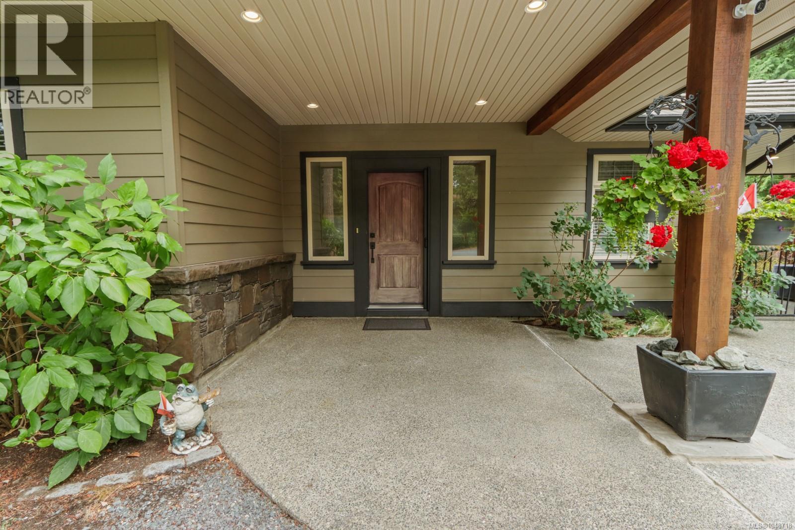 1090 Coldwater Rd Property Photo 2