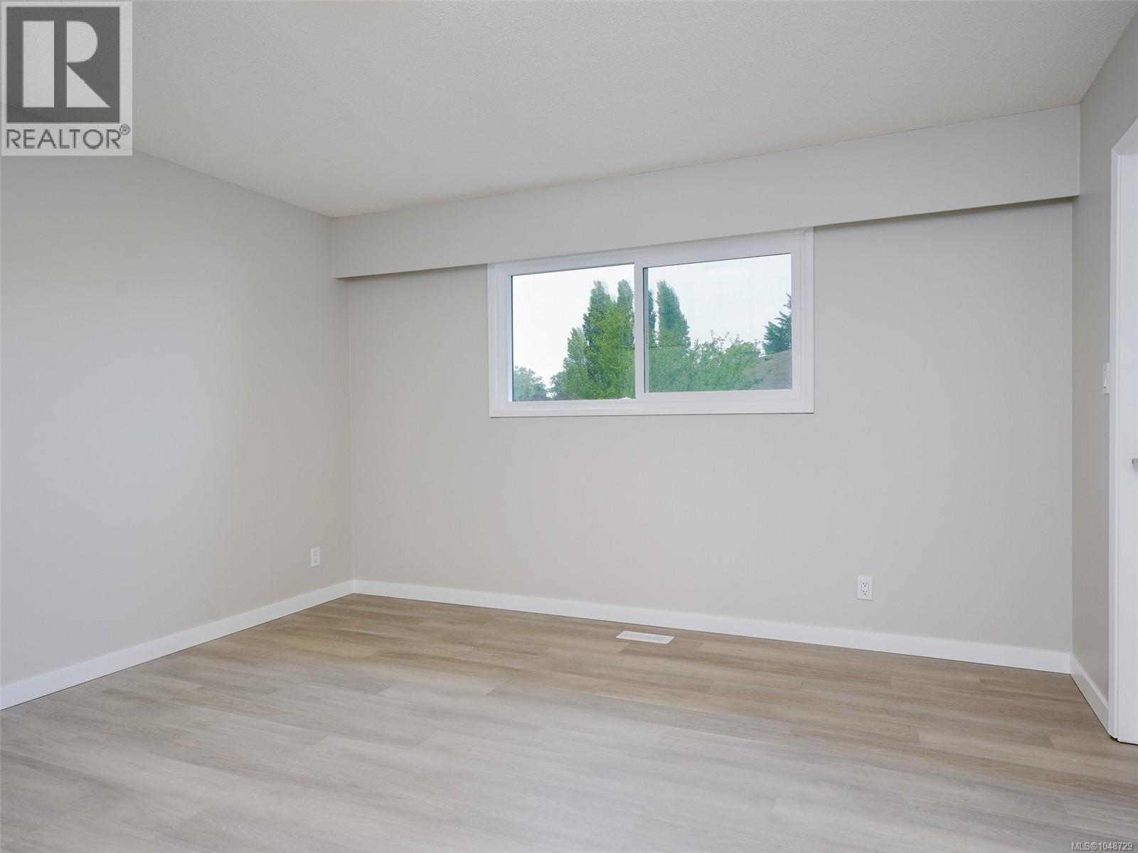 4468 Fairmont Pl Property Photo 14