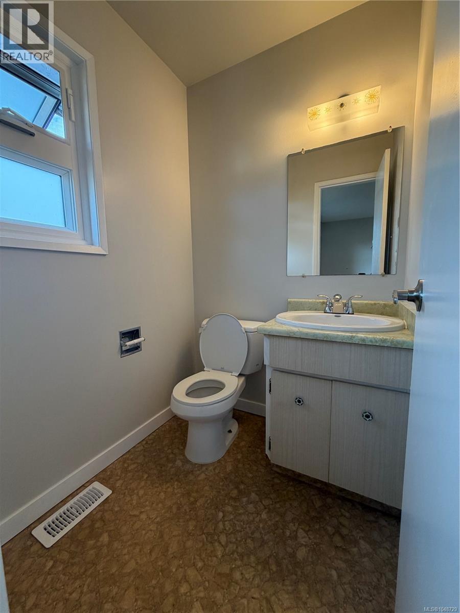 4468 Fairmont Pl Property Photo 17