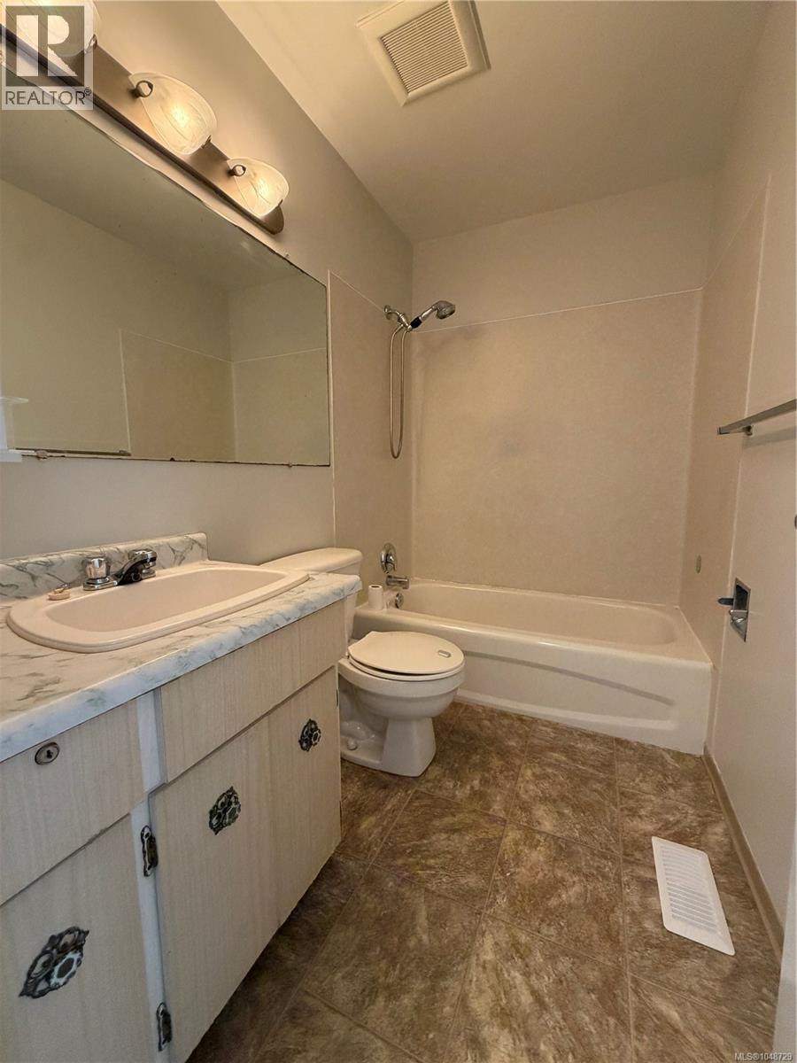 4468 Fairmont Pl Property Photo 21