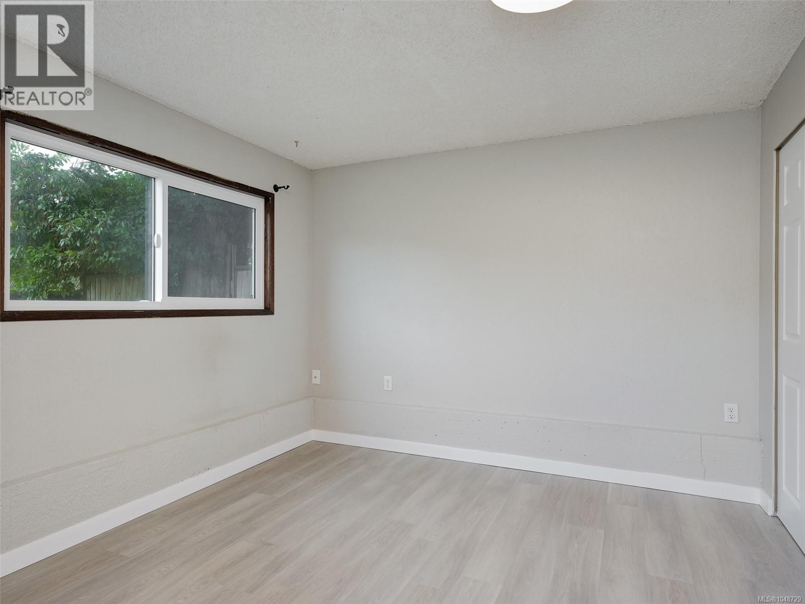 4468 Fairmont Pl Property Photo 27