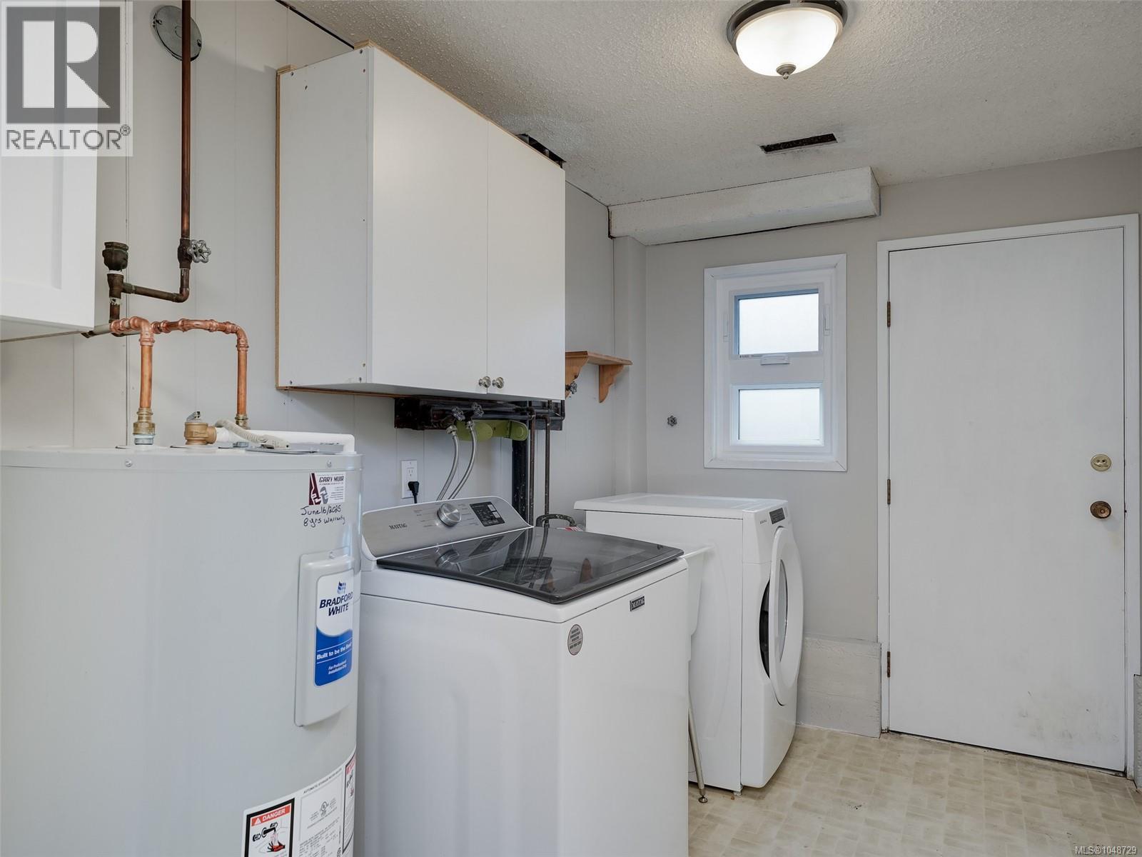4468 Fairmont Pl Property Photo 28