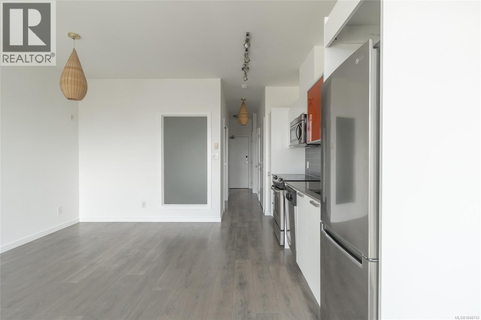 510 517 Fisgard St Property Photo 9