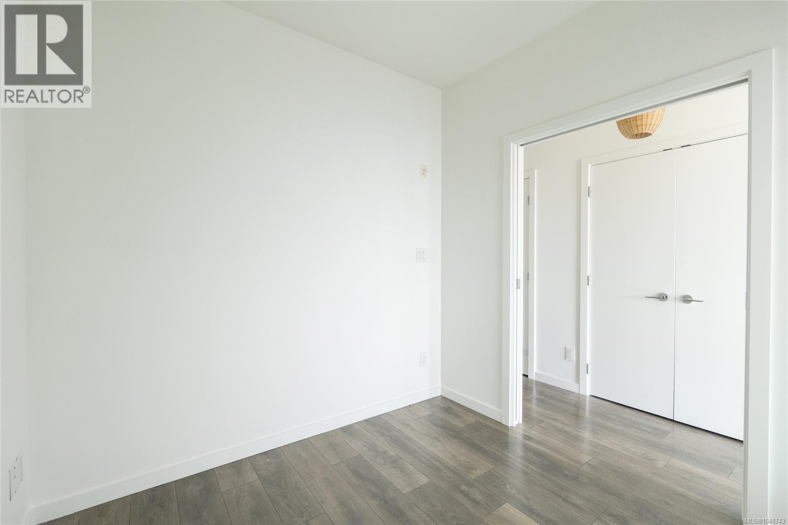 510 517 Fisgard St Property Photo 19