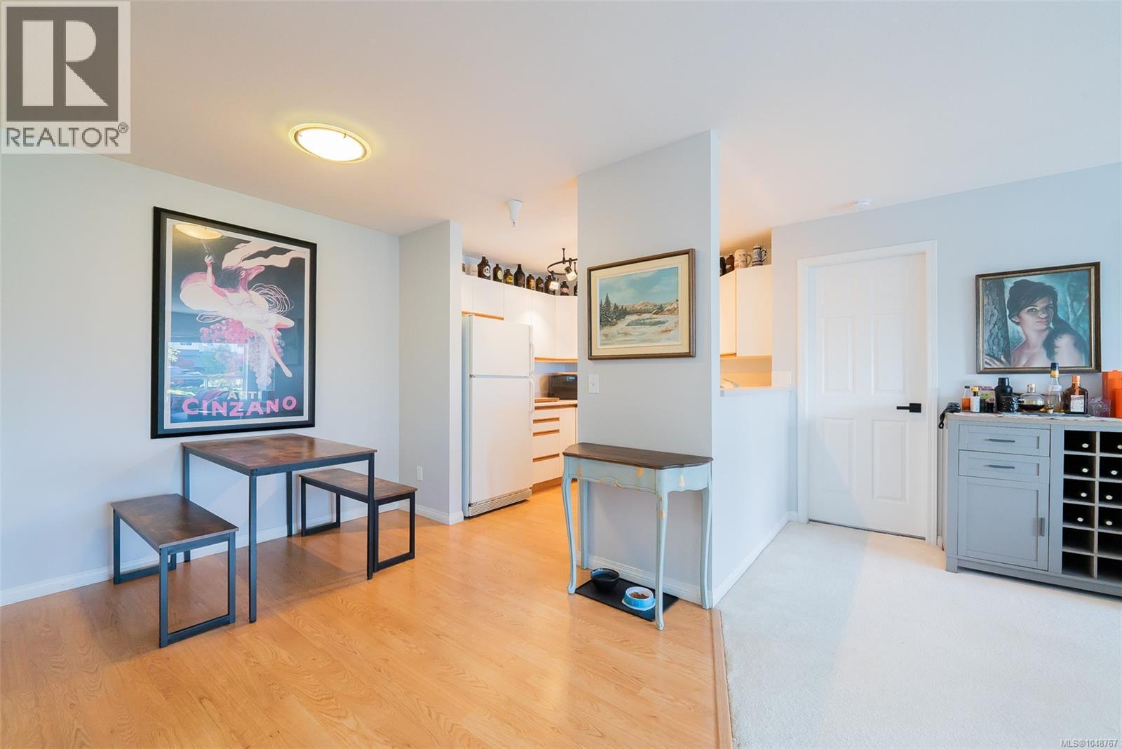 405 1631 Dufferin Cres Property Photo 8