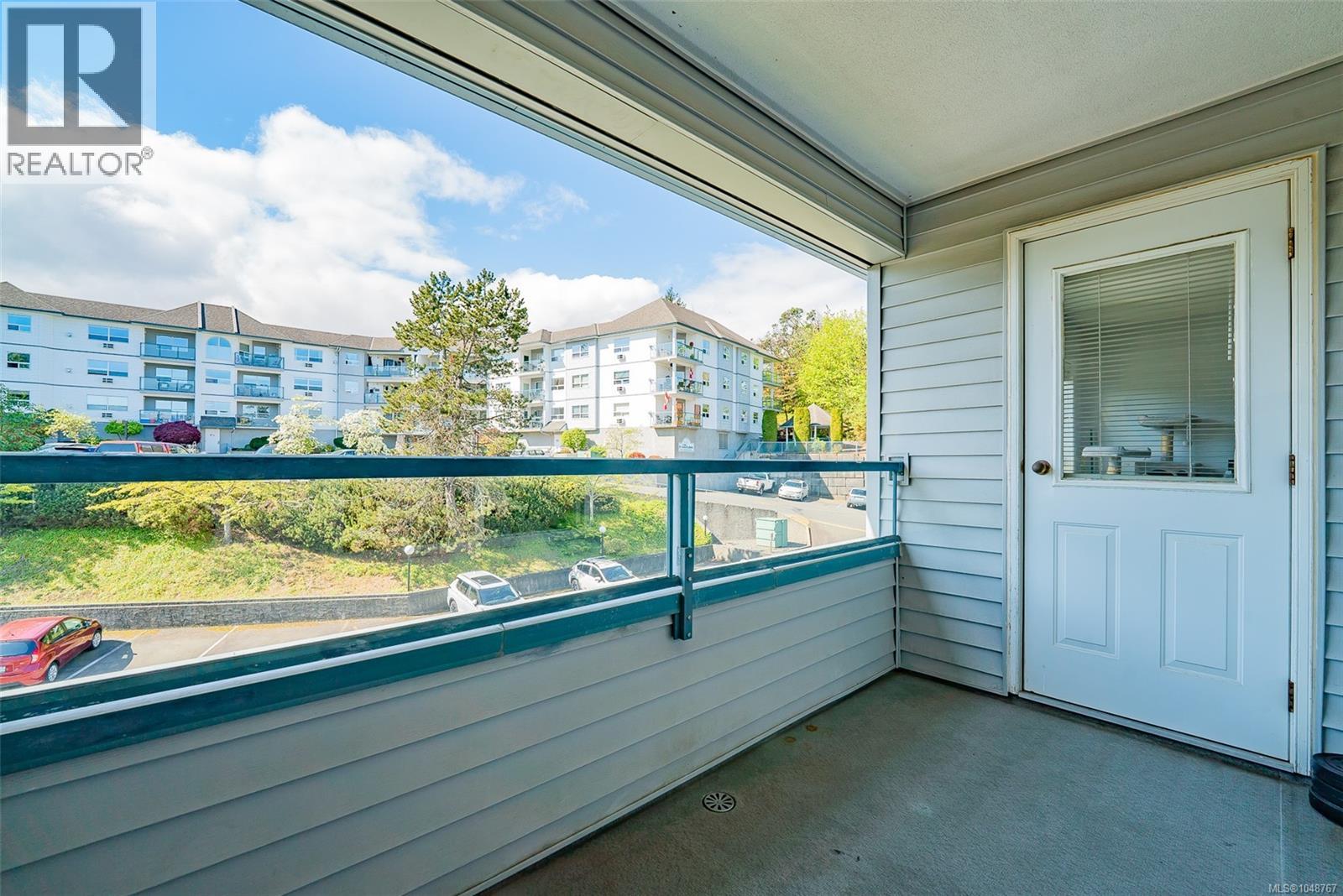 405 1631 Dufferin Cres Property Photo 20