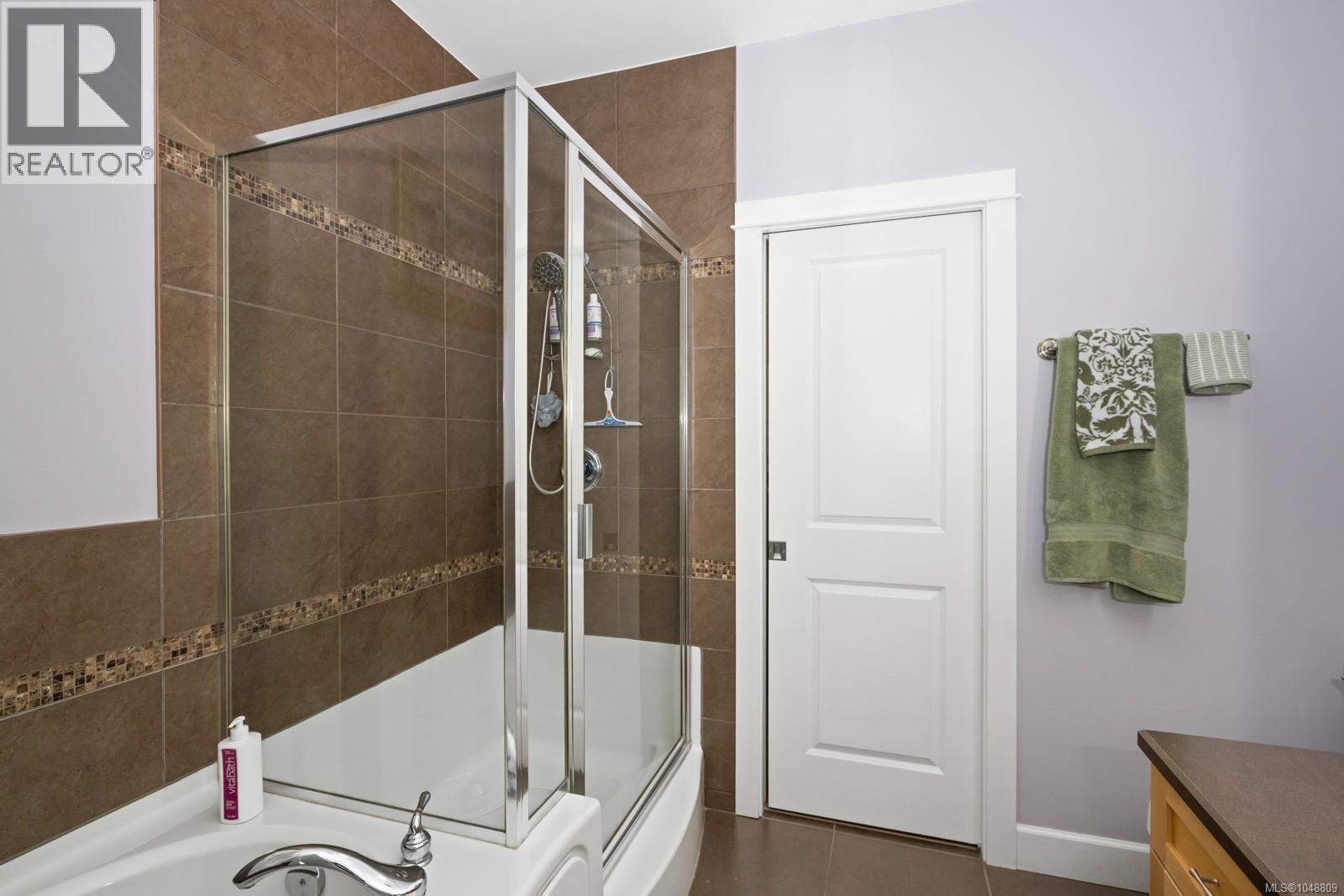 106 3210 Jacklin Rd Property Photo 27