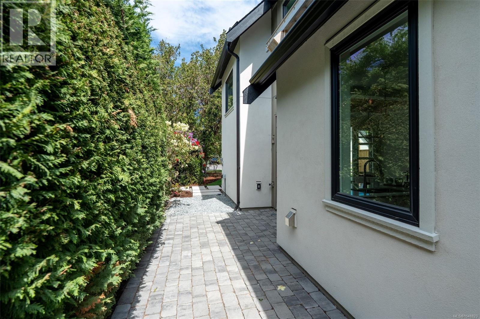 1 2456 Tod Rd Property Photo 17