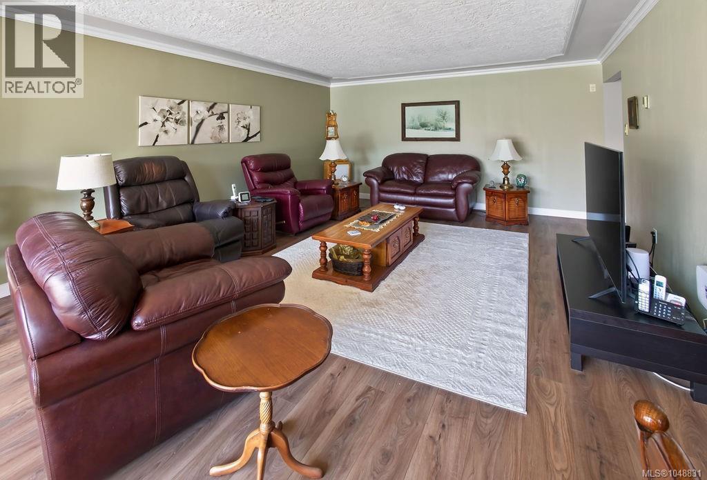 410 1025 Inverness Rd Property Photo 5