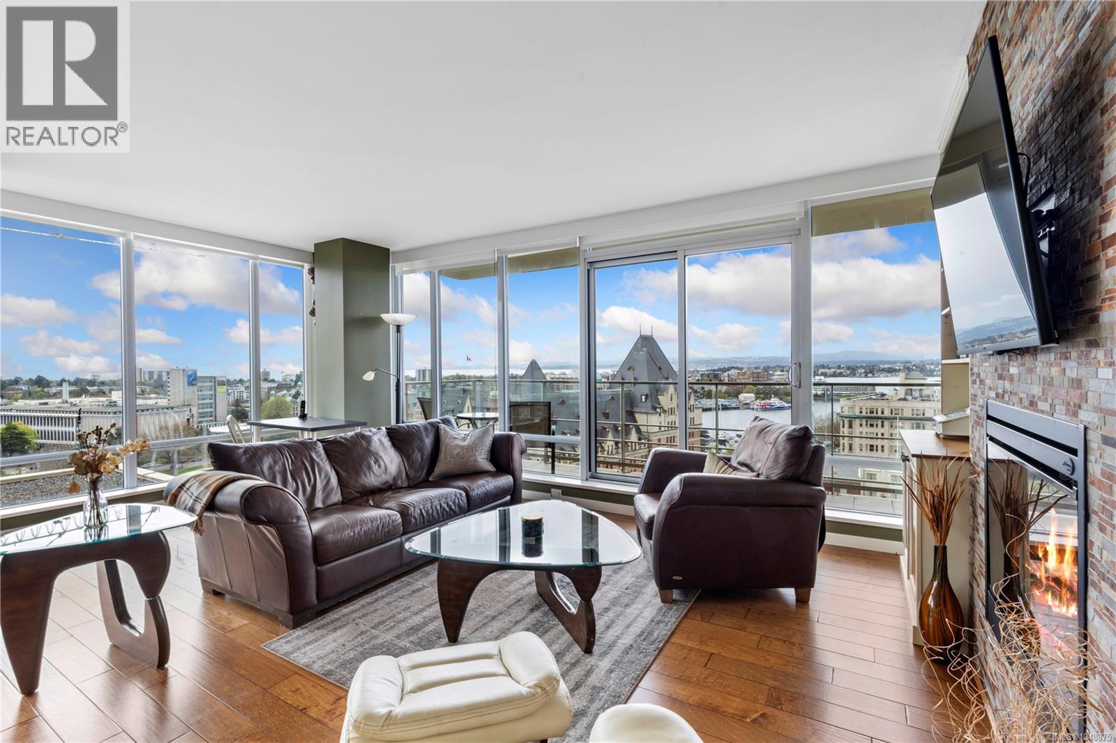 1506 707 Courtney St Property Photo 4