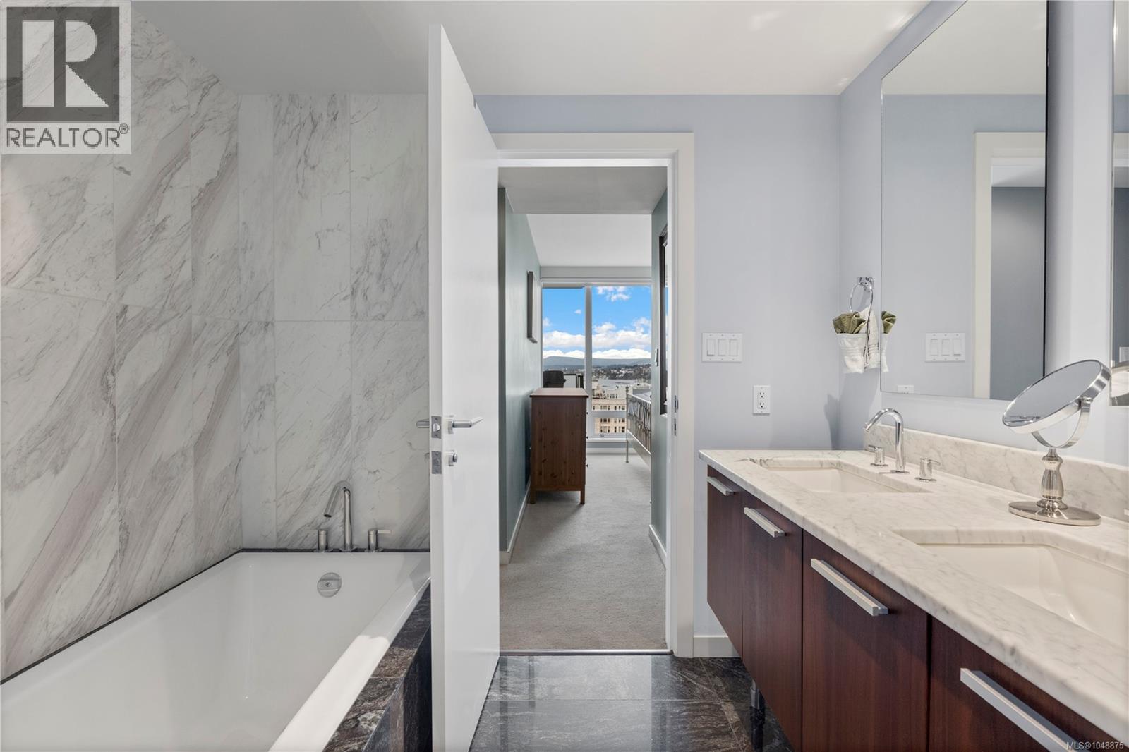 1506 707 Courtney St Property Photo 17