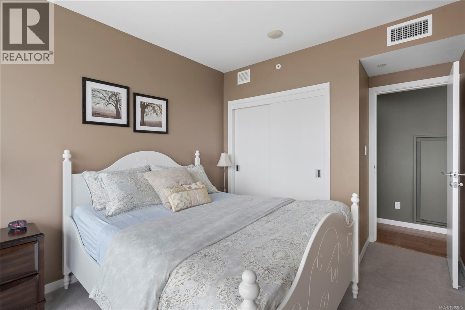 1506 707 Courtney St Property Photo 20