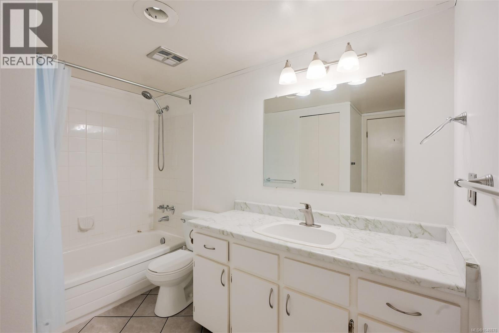 403 859 Carrie St Property Photo 22