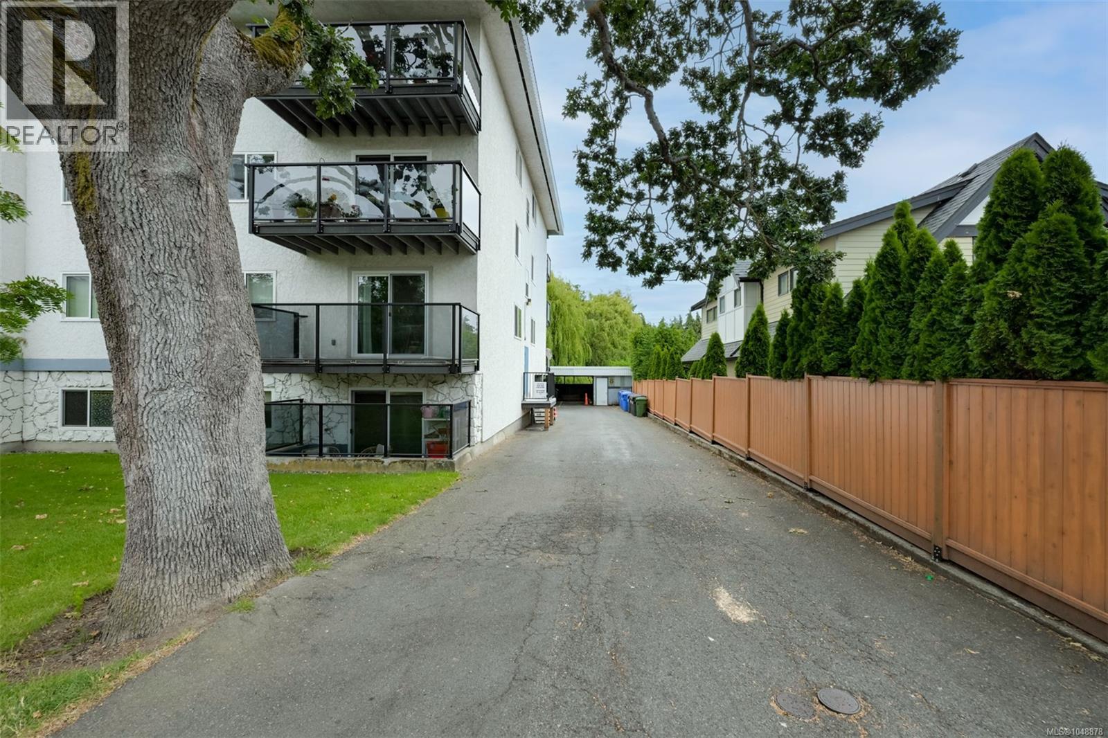 403 859 Carrie St Property Photo 31