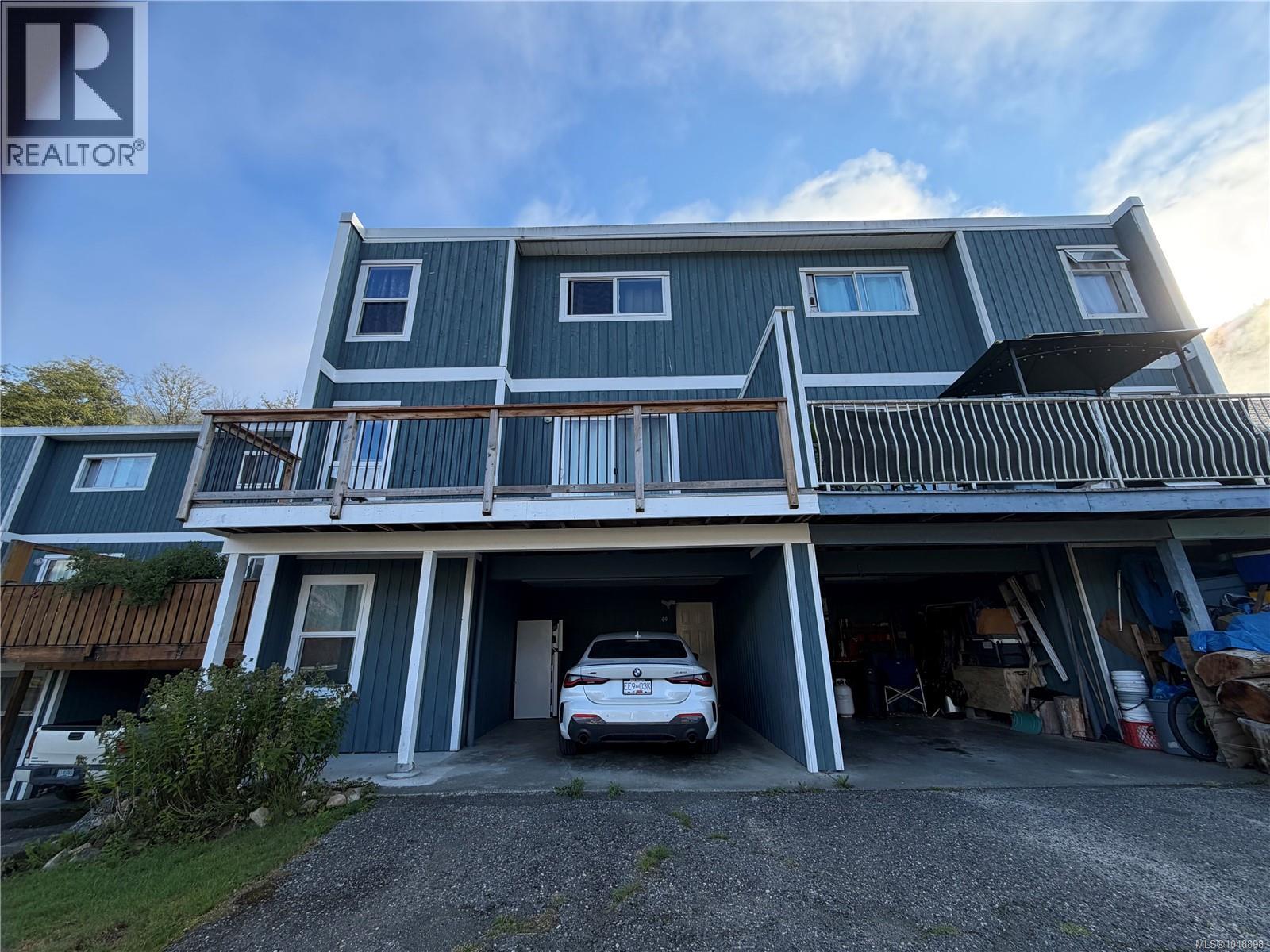 69 Mckay Cres Property Photo 2