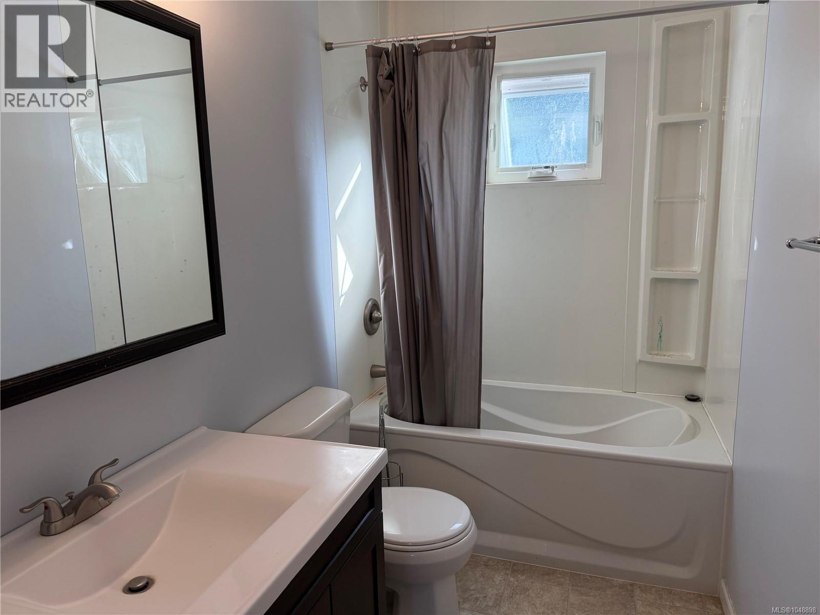 69 Mckay Cres Property Photo 5