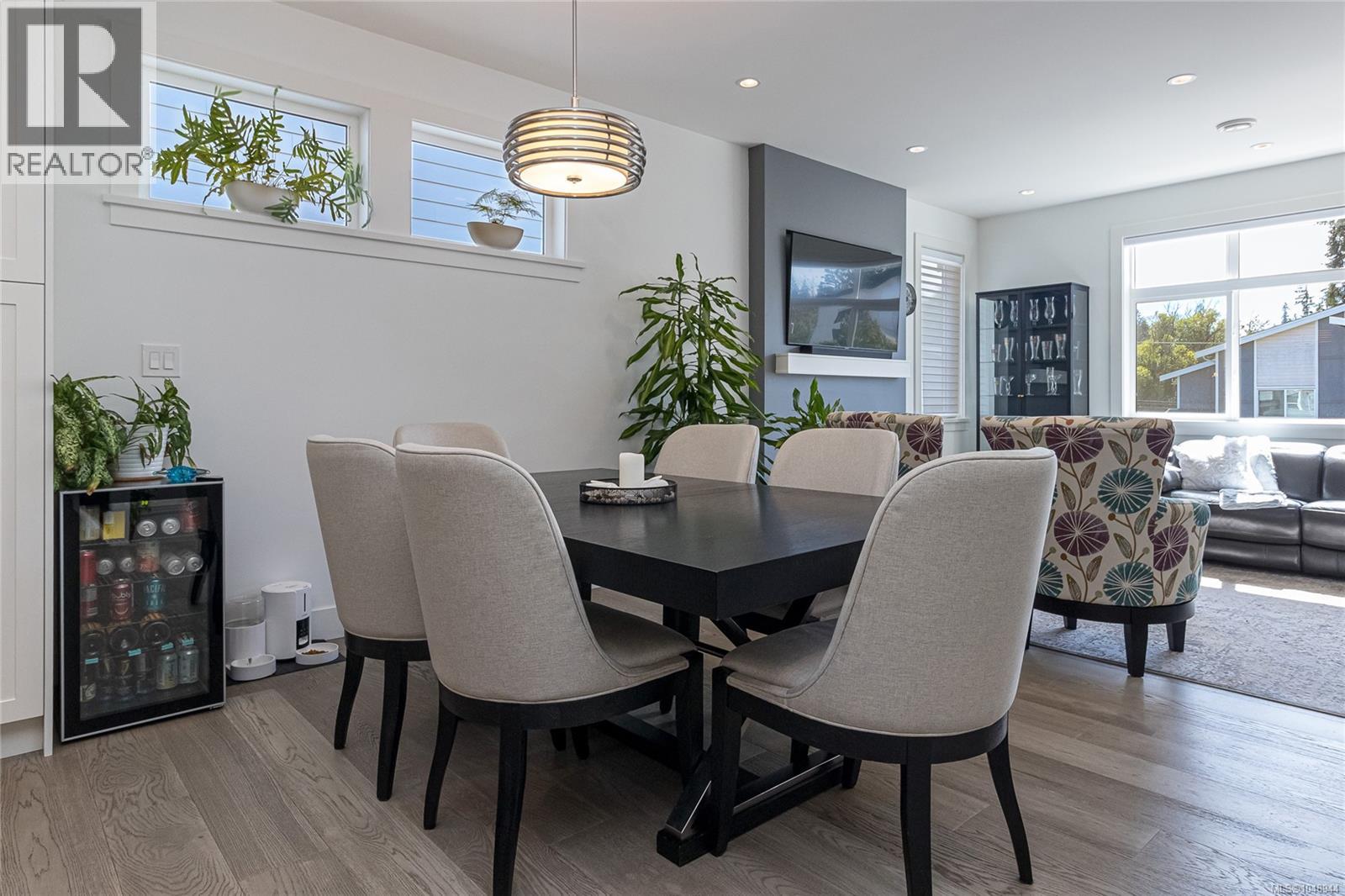 1005 Golden Spire Cres Property Photo 12