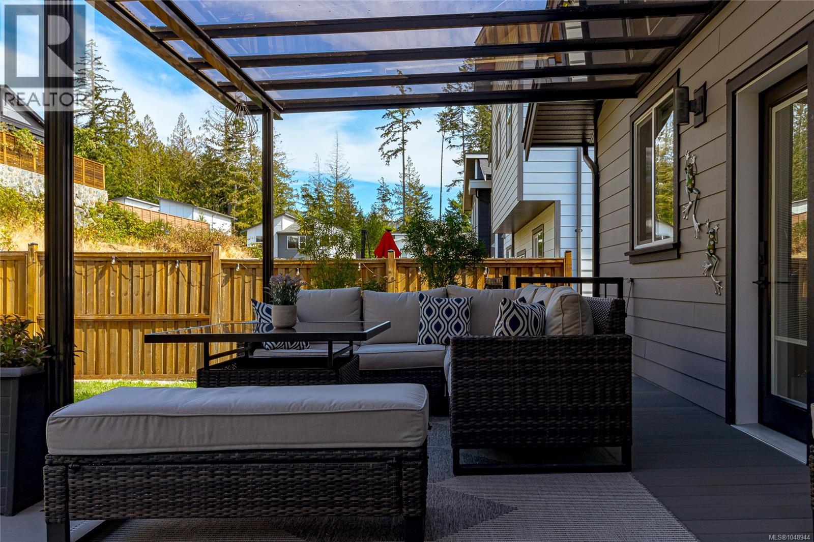 1005 Golden Spire Cres Property Photo 41
