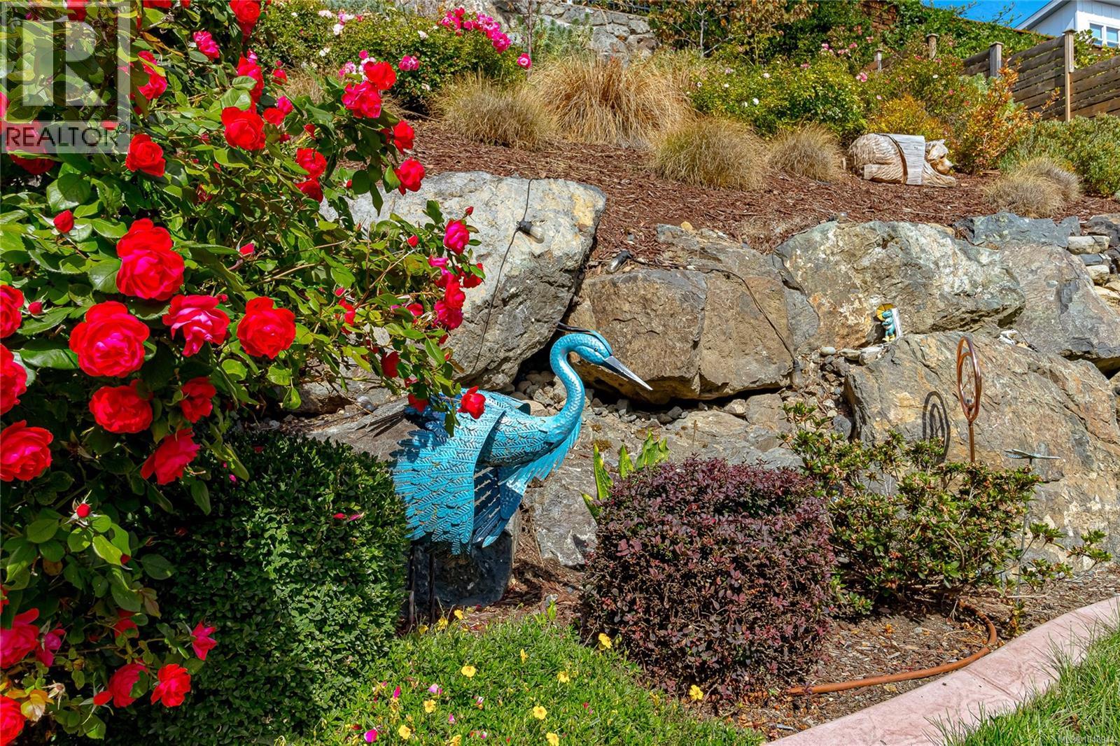 1005 Golden Spire Cres Property Photo 43