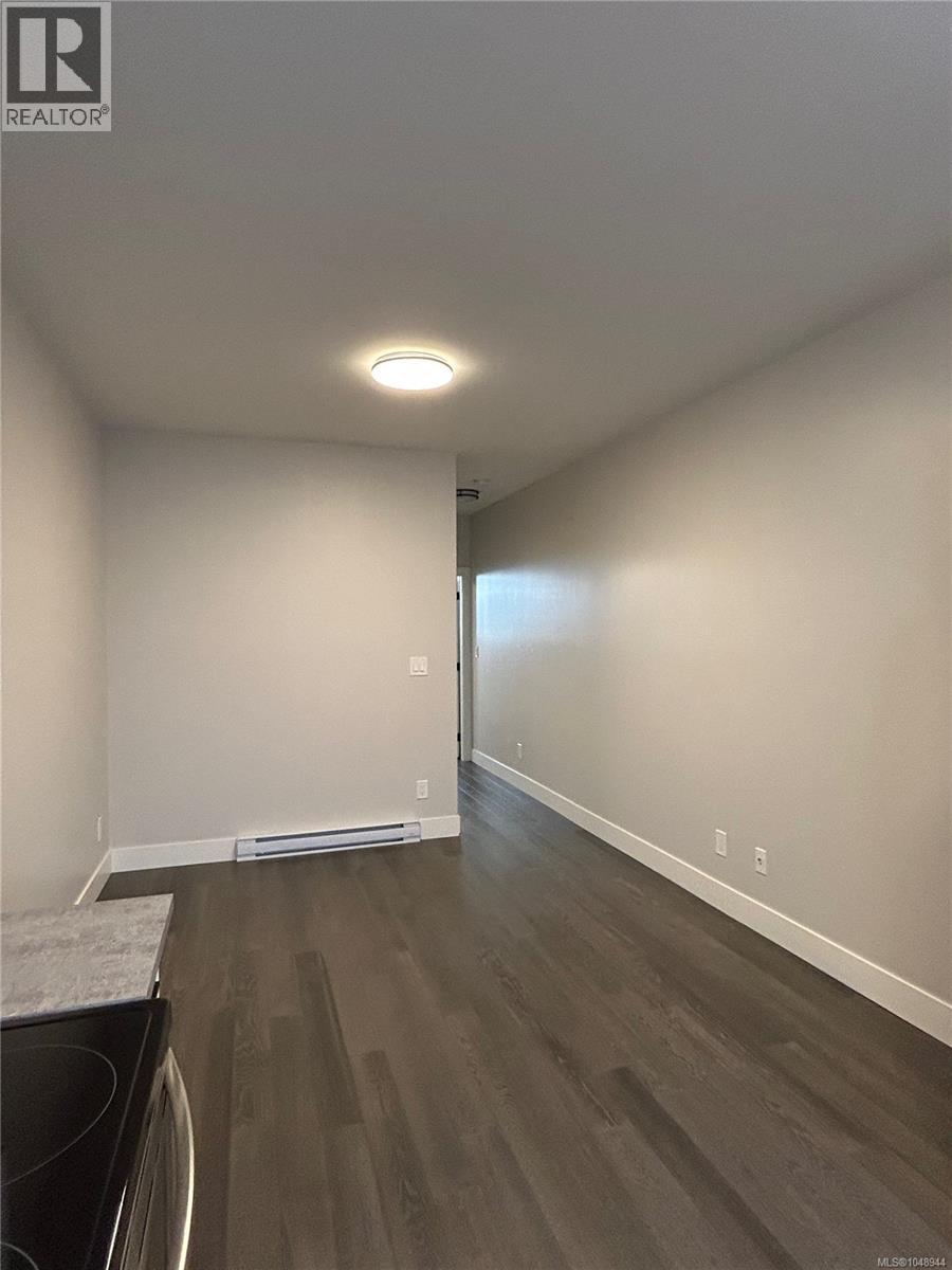 1005 Golden Spire Cres Property Photo 48