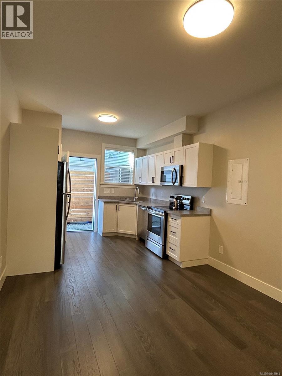 1005 Golden Spire Cres Property Photo 52
