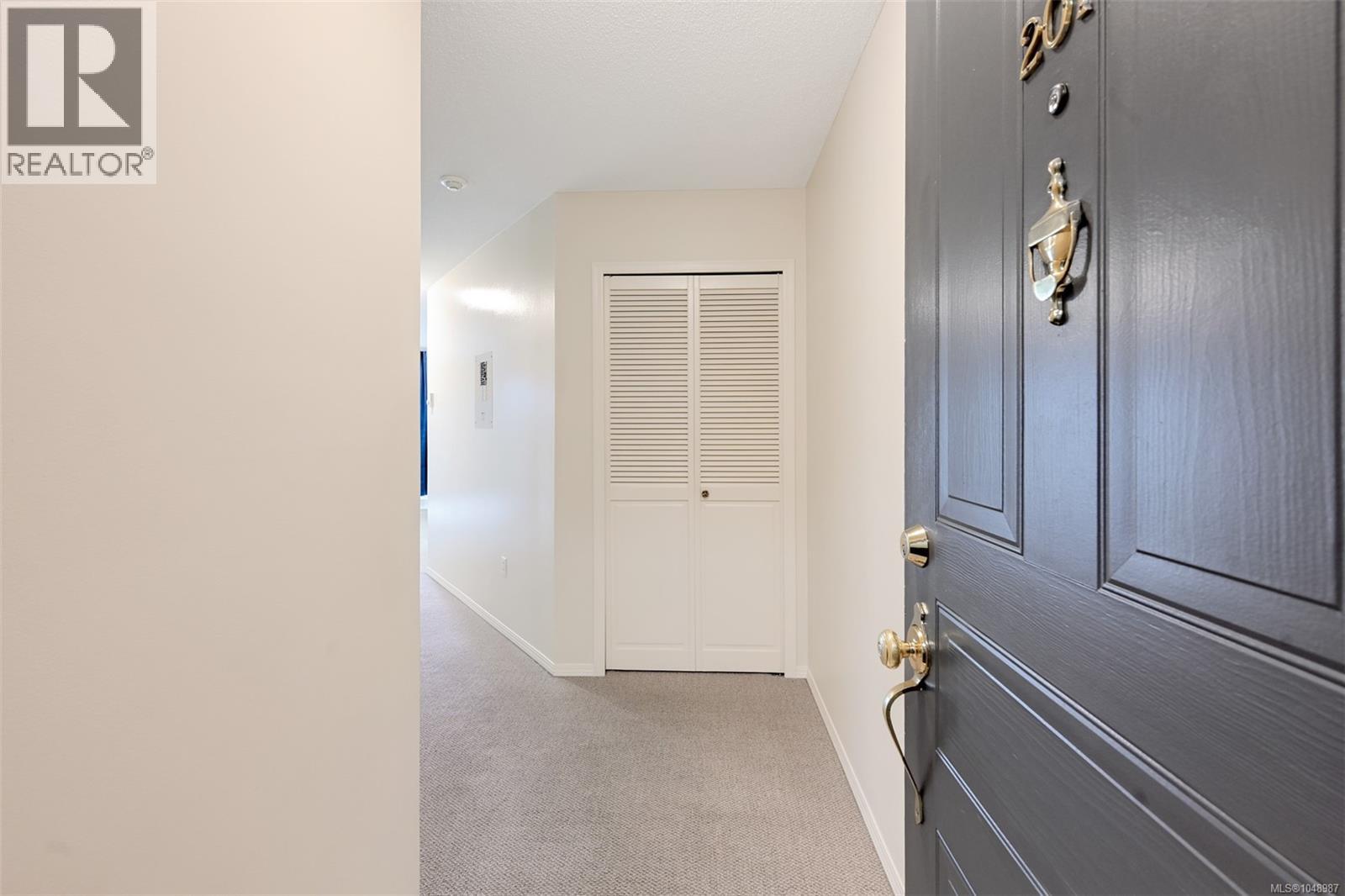 201 4030 Quadra St Property Photo 35