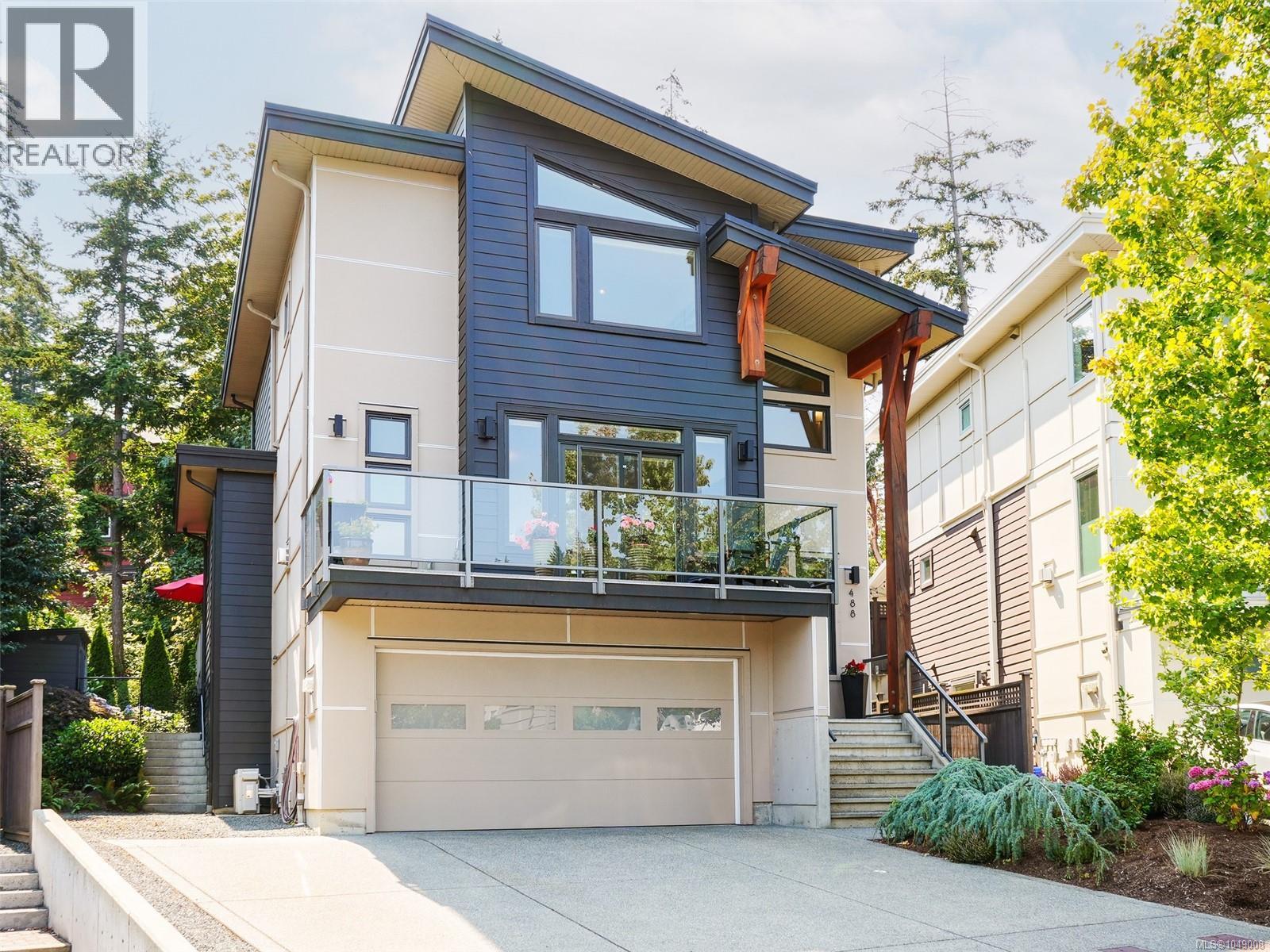 488 Regency Pl