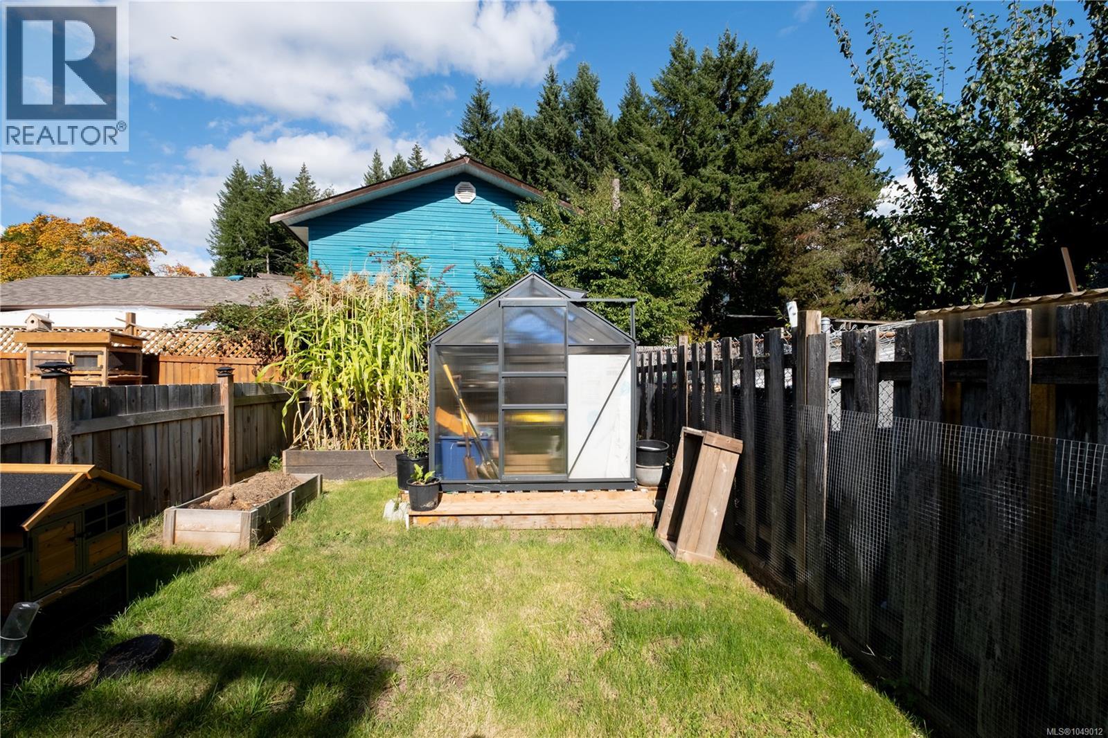 435 Cedar Cres Property Photo 21