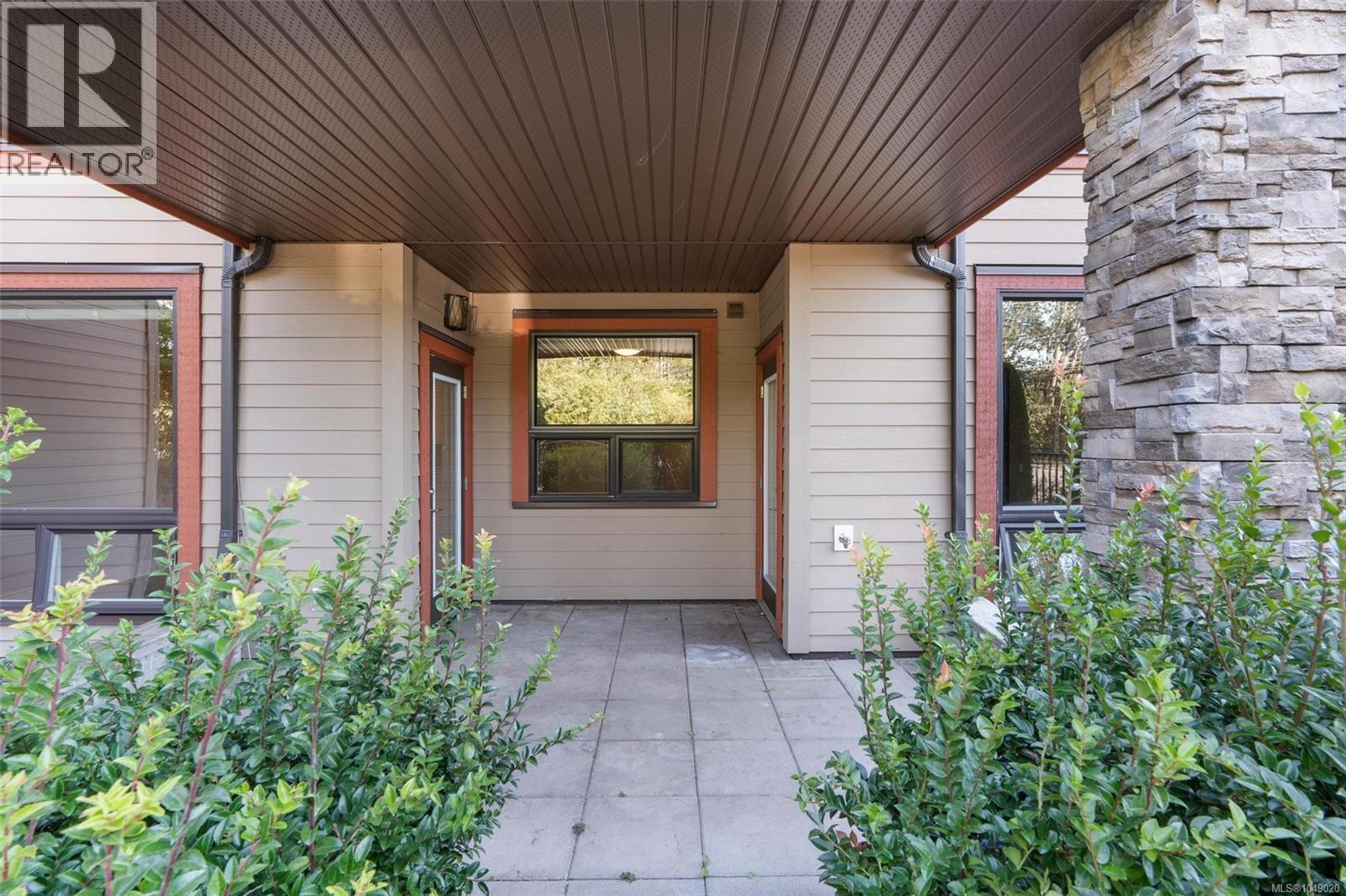 101 4529 West Saanich Rd Property Photo 18