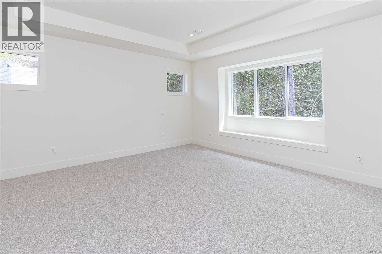 2172 Bellflower Dr Property Photo 13