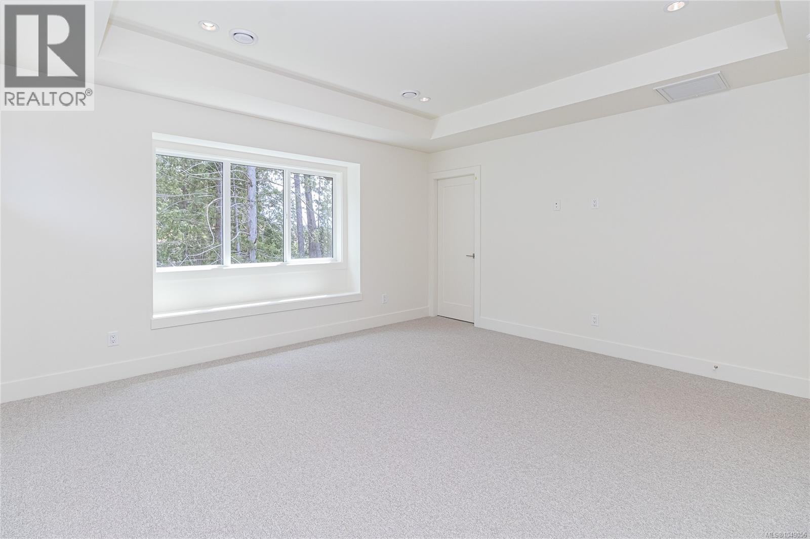 2172 Bellflower Dr Property Photo 14