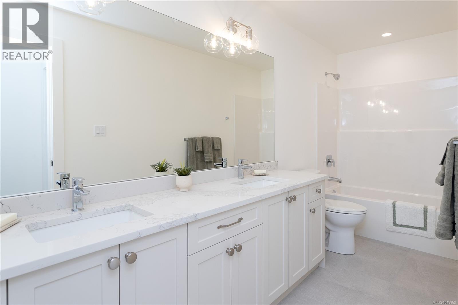 2168 Bellflower Dr Property Photo 25