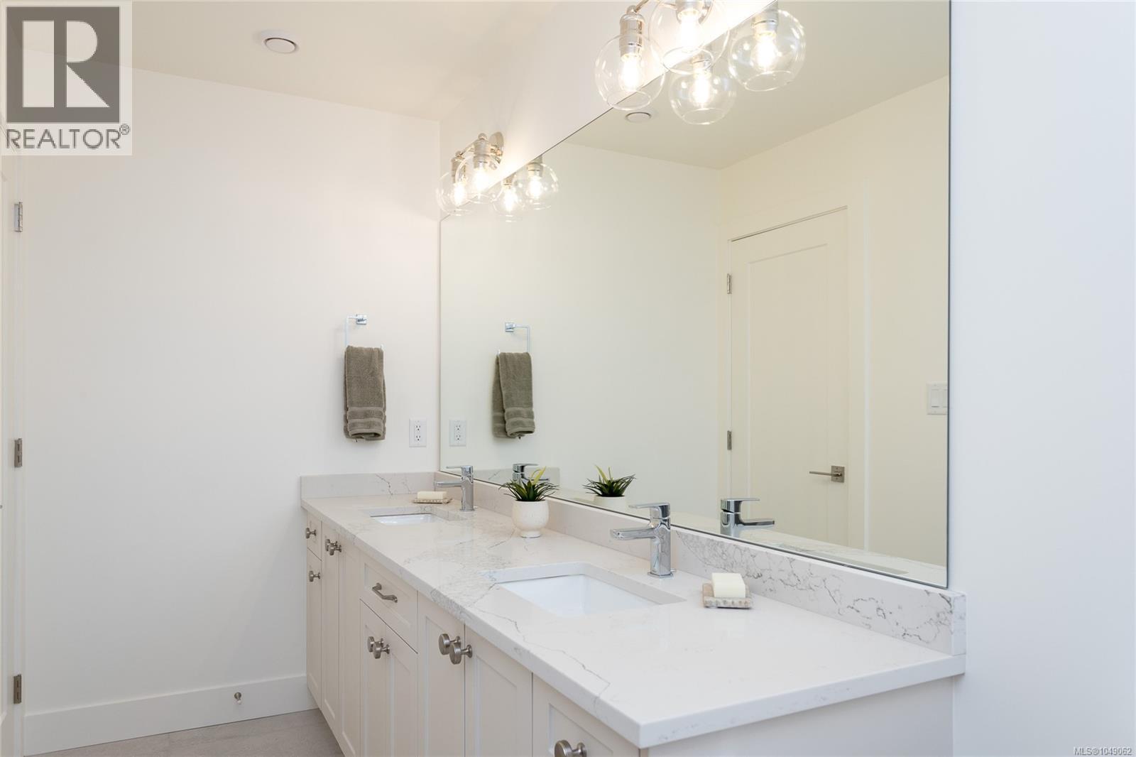 2168 Bellflower Dr Property Photo 26