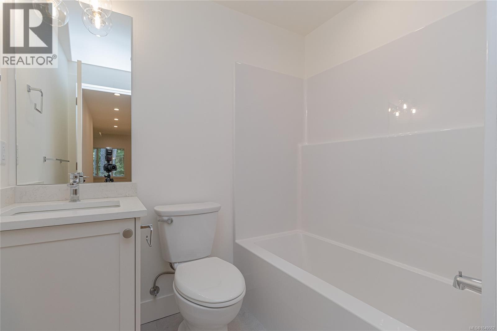 2168 Bellflower Dr Property Photo 28