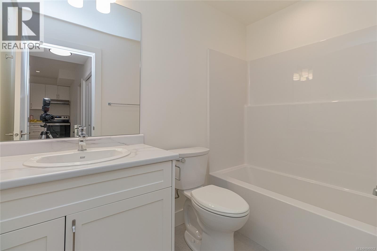 2168 Bellflower Dr Property Photo 37