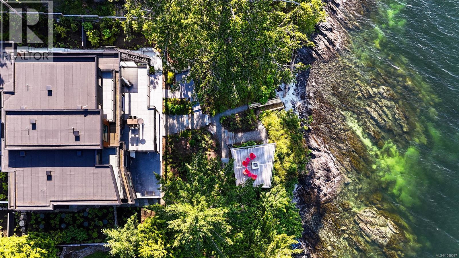 848 Lands End Rd Property Photo 4