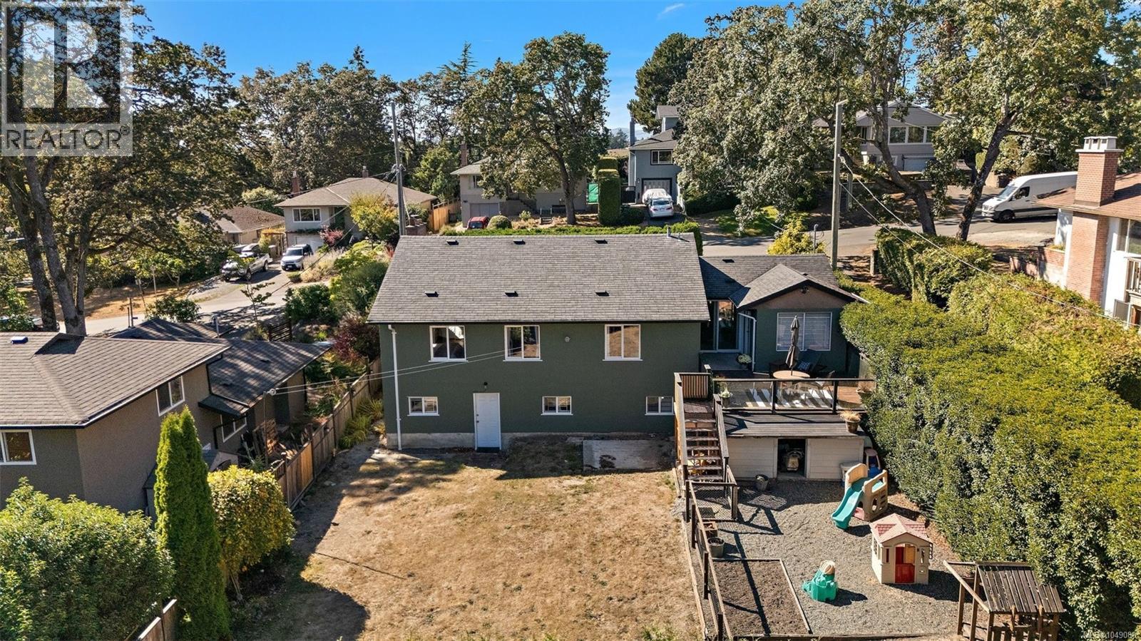 3615 Doncaster Dr Property Photo 35