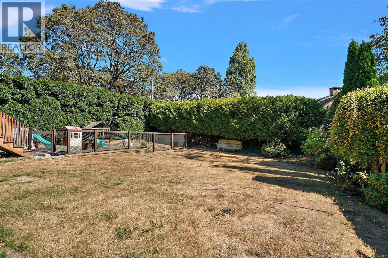 3615 Doncaster Dr Property Photo 36