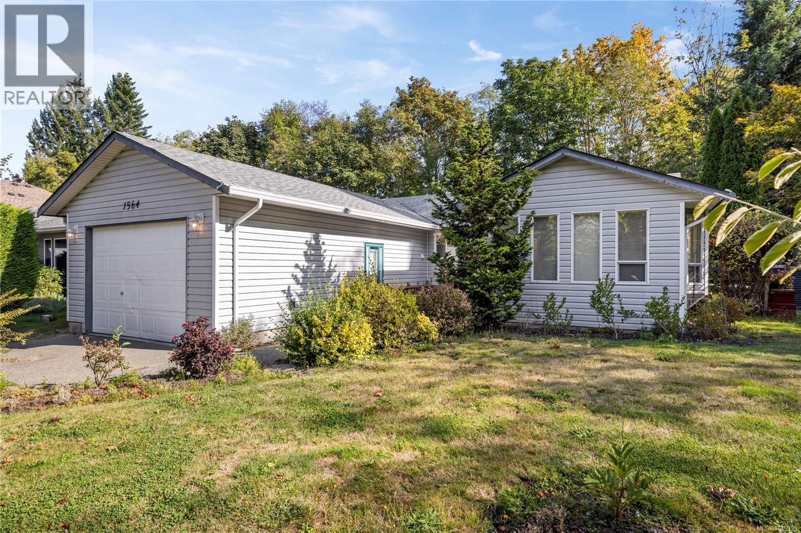 1564 Hurford Ave Property Photo 1