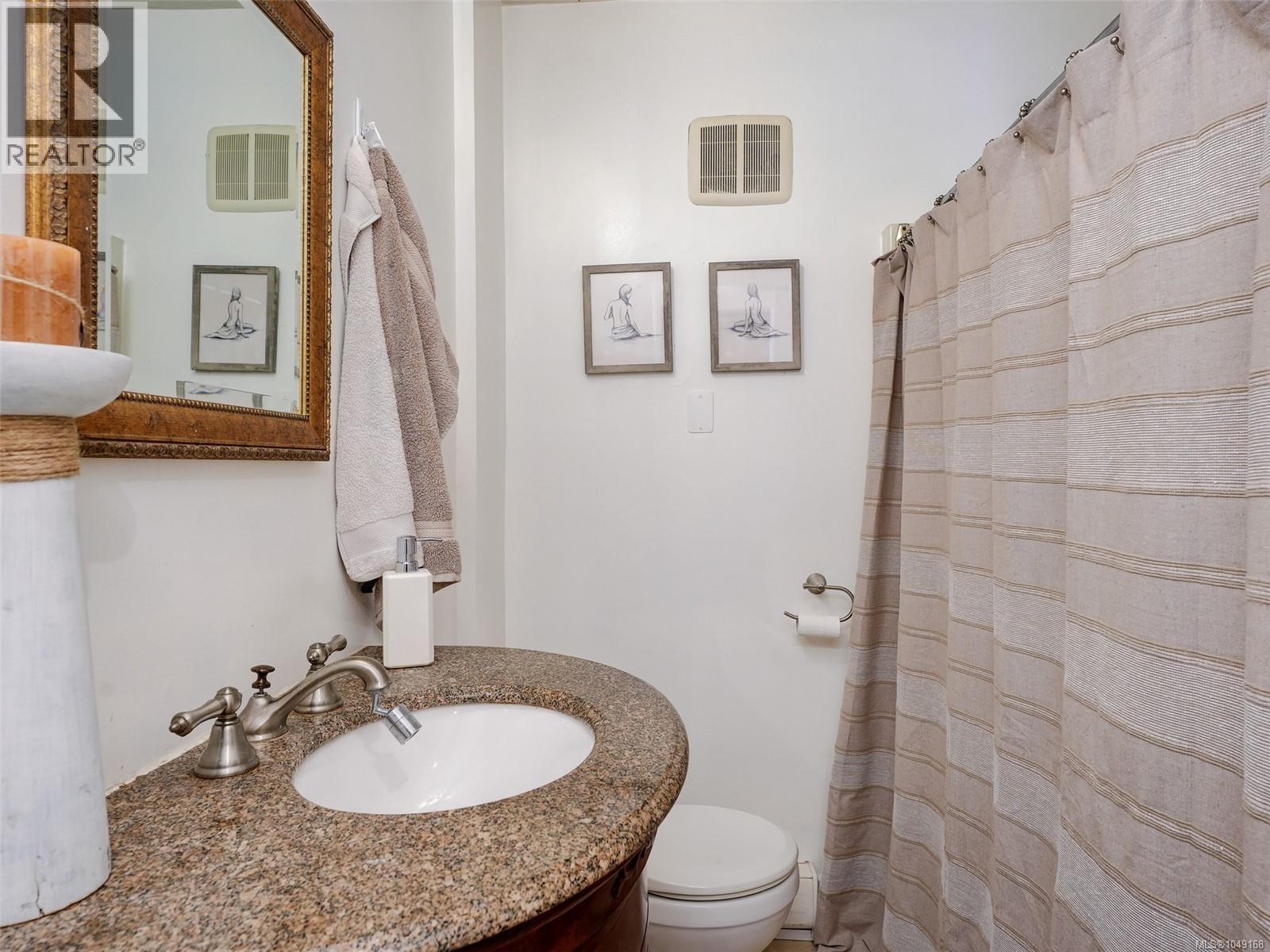 1167 Goldstream Ave Property Photo 7
