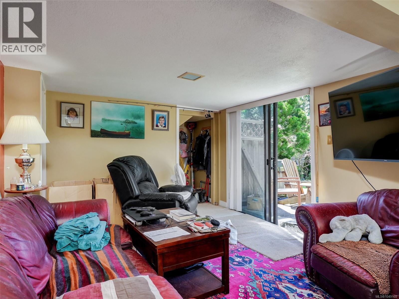 1167 Goldstream Ave Property Photo 12