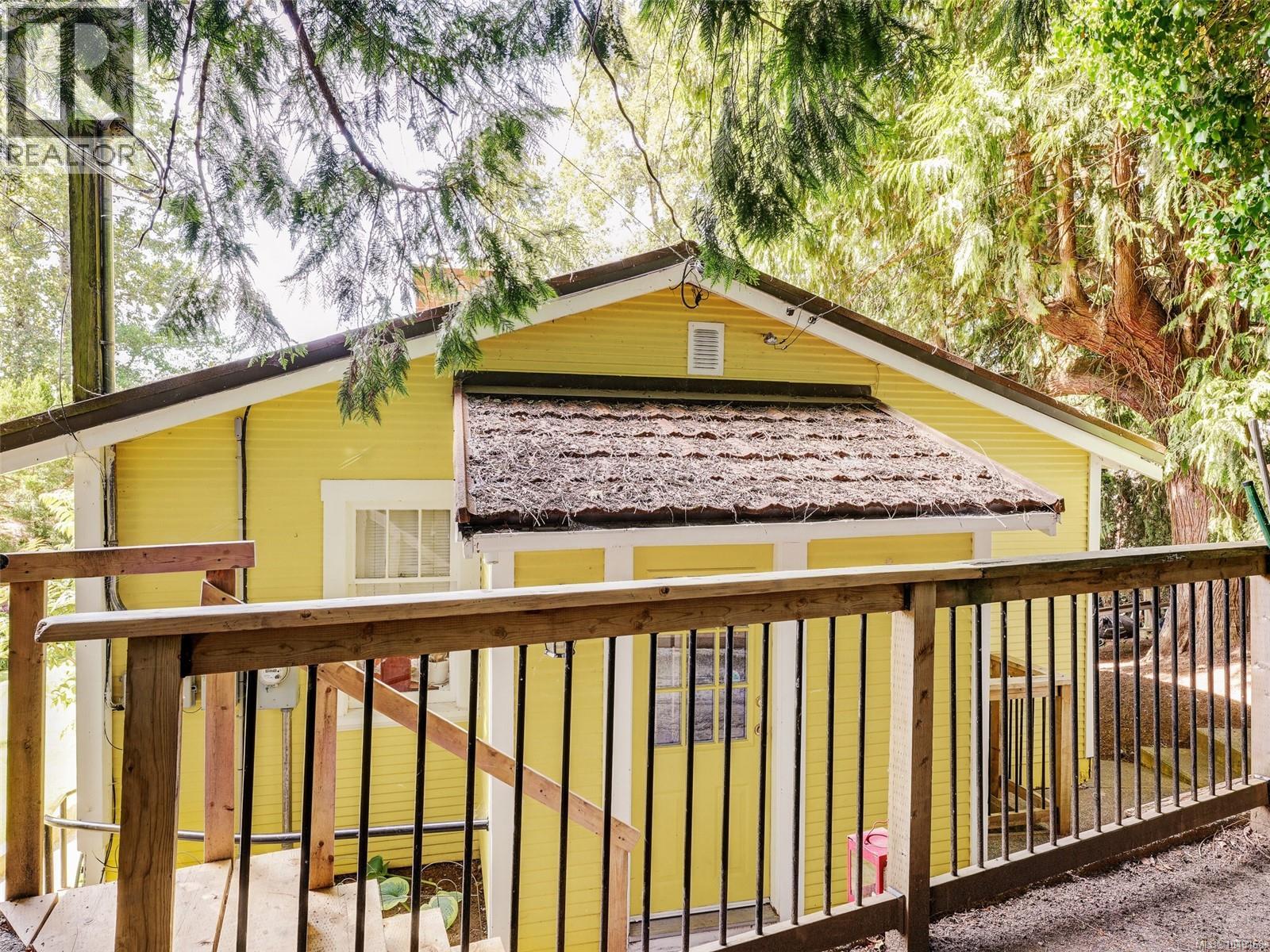 1167 Goldstream Ave Property Photo 26