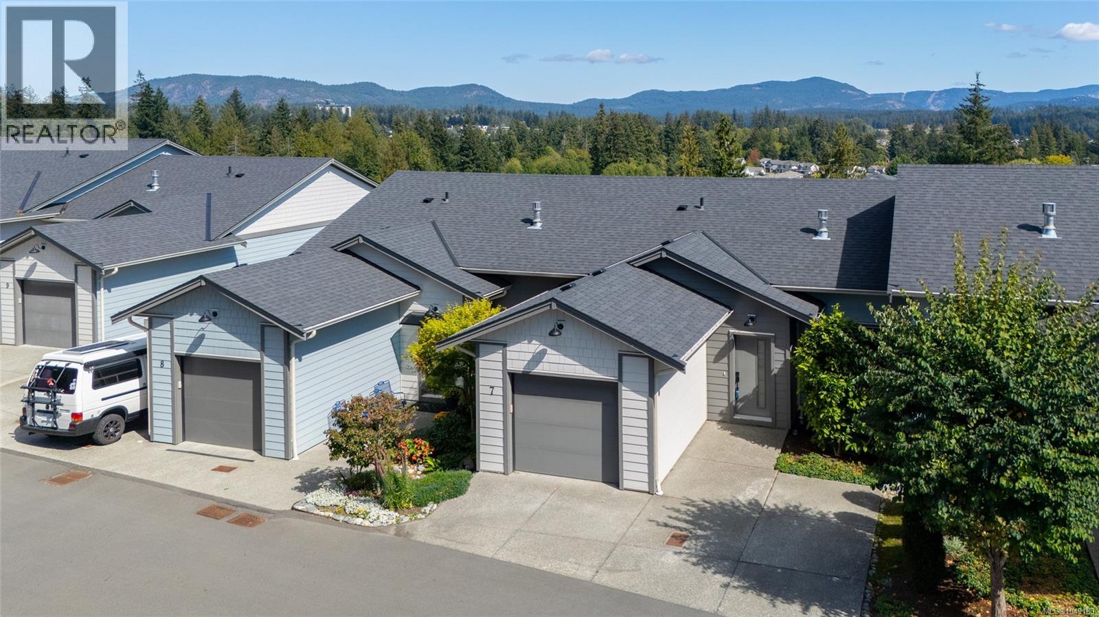 7 3195 Herons Way Property Photo 1