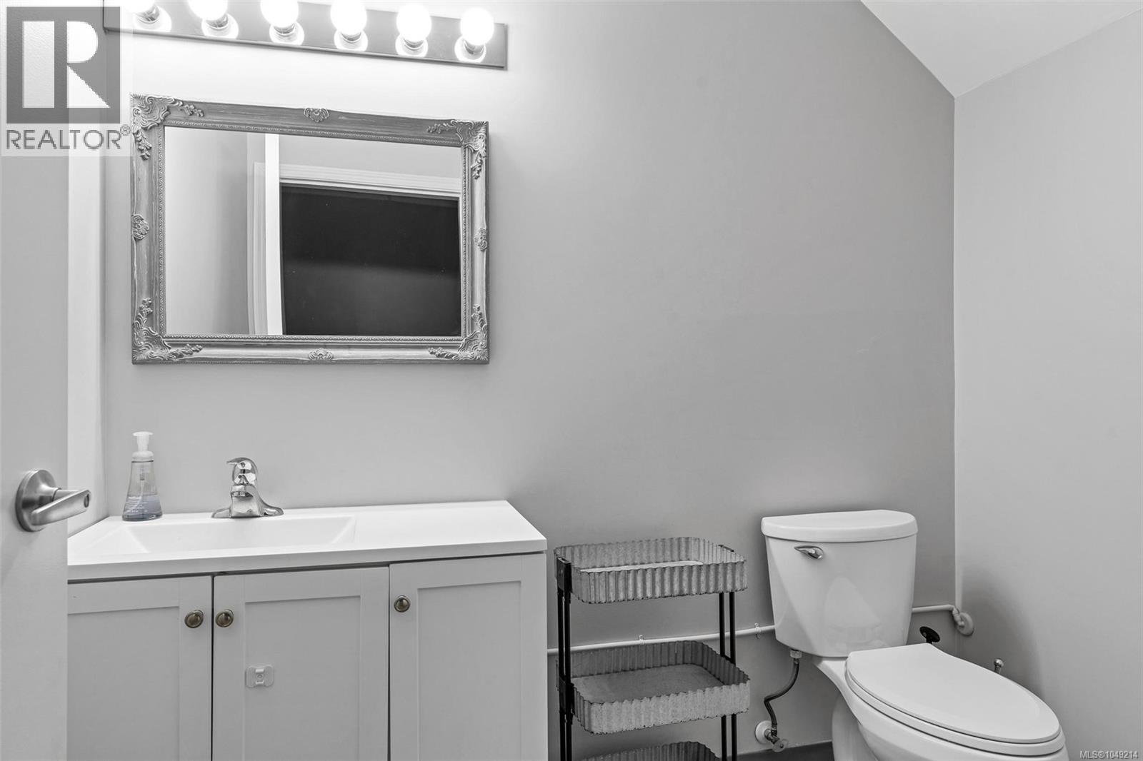 3 415 Dunedin St Property Photo 10
