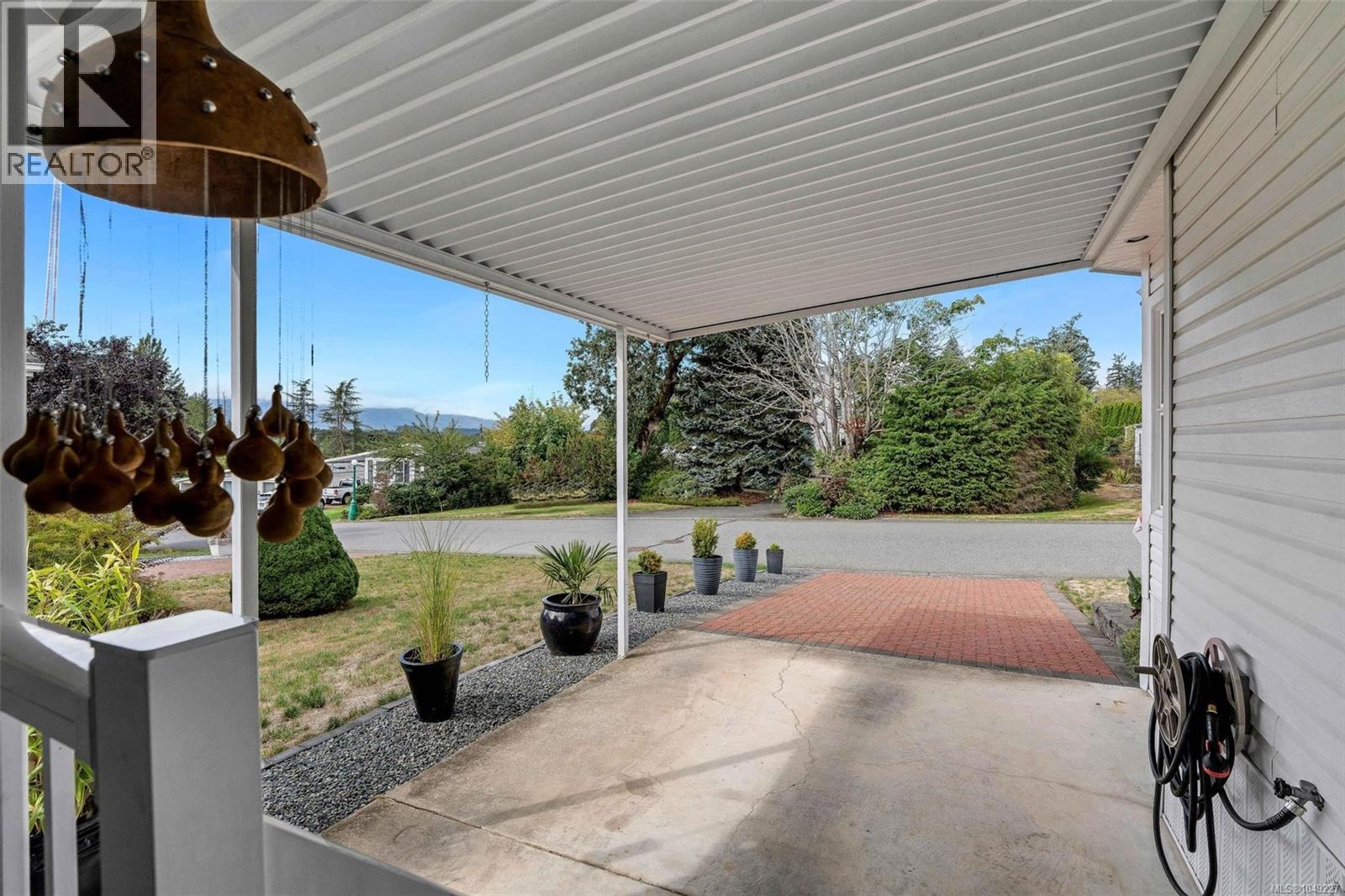 58 1927 Tzouhalem Rd Property Photo 39