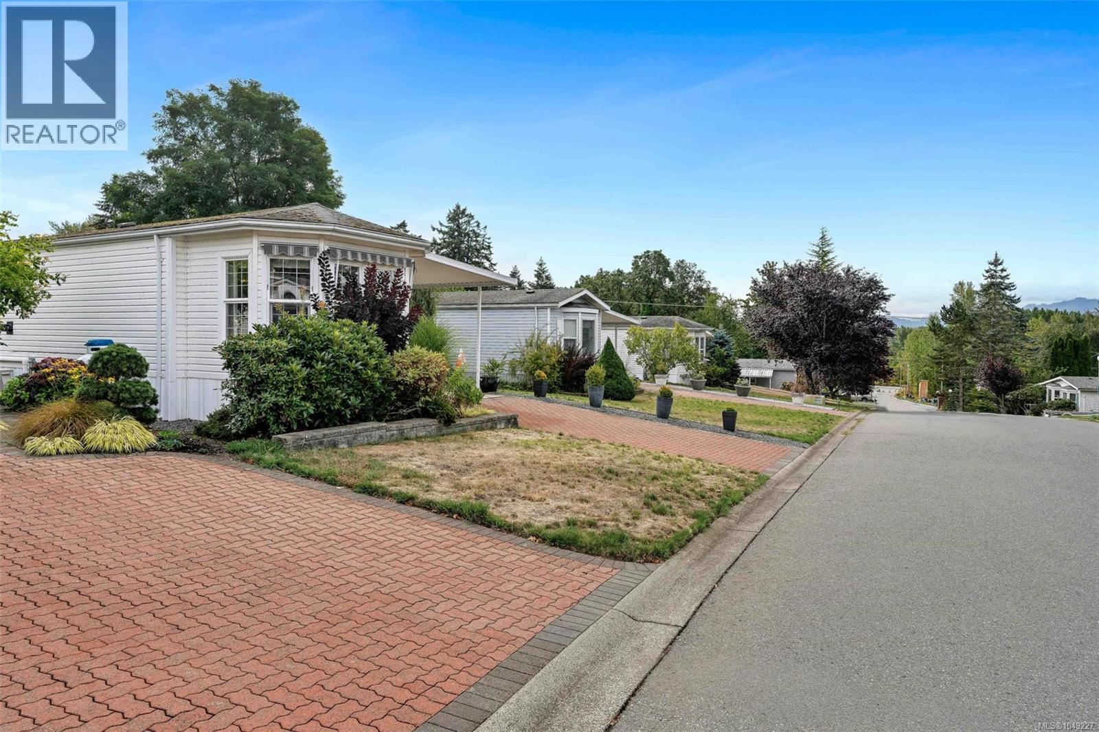58 1927 Tzouhalem Rd Property Photo 40