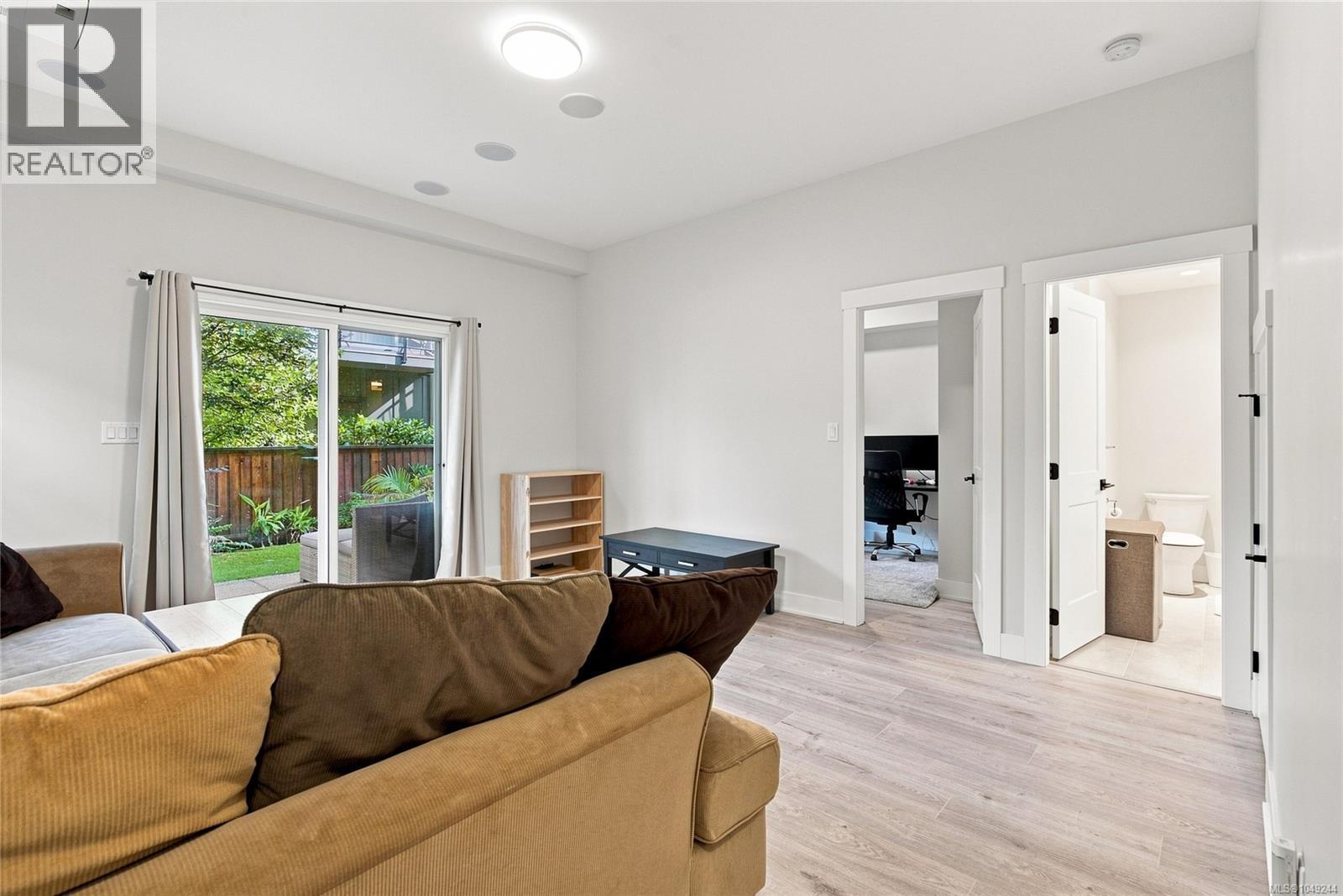 1212 Moonstone Loop Property Photo 40