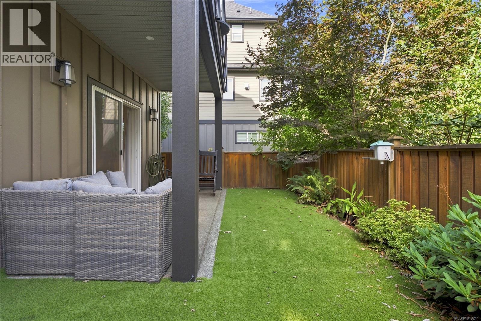 1212 Moonstone Loop Property Photo 42